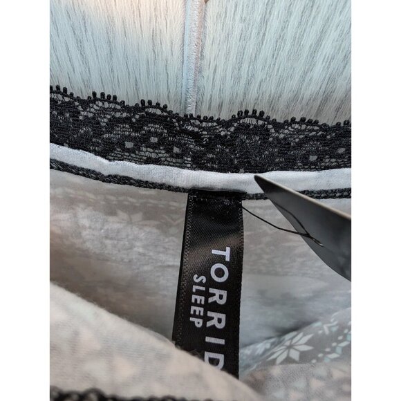 Torrid Super Soft Sleep Shirt Cami Adjustable Straps Classic Polar Bear Black - Picture 7 of 8